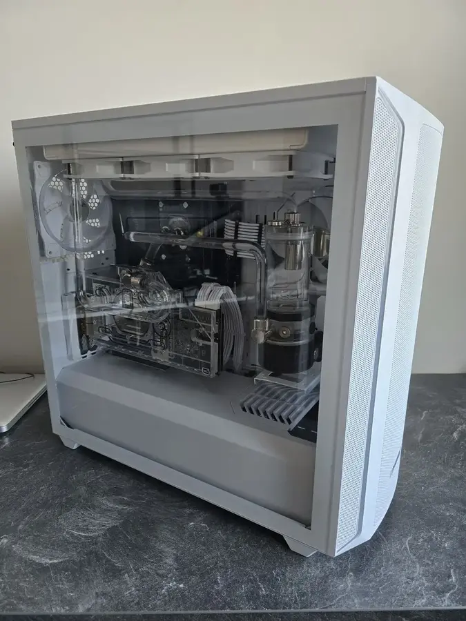 Watercooling custom, réservoir apparent