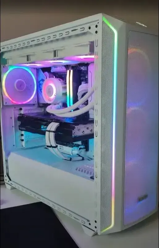 RGB arc-en-ciel, boîtier blanc