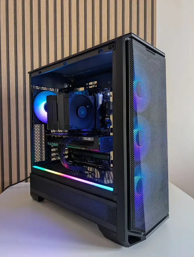 Configuration PC sur mesure rgb violet et bleu